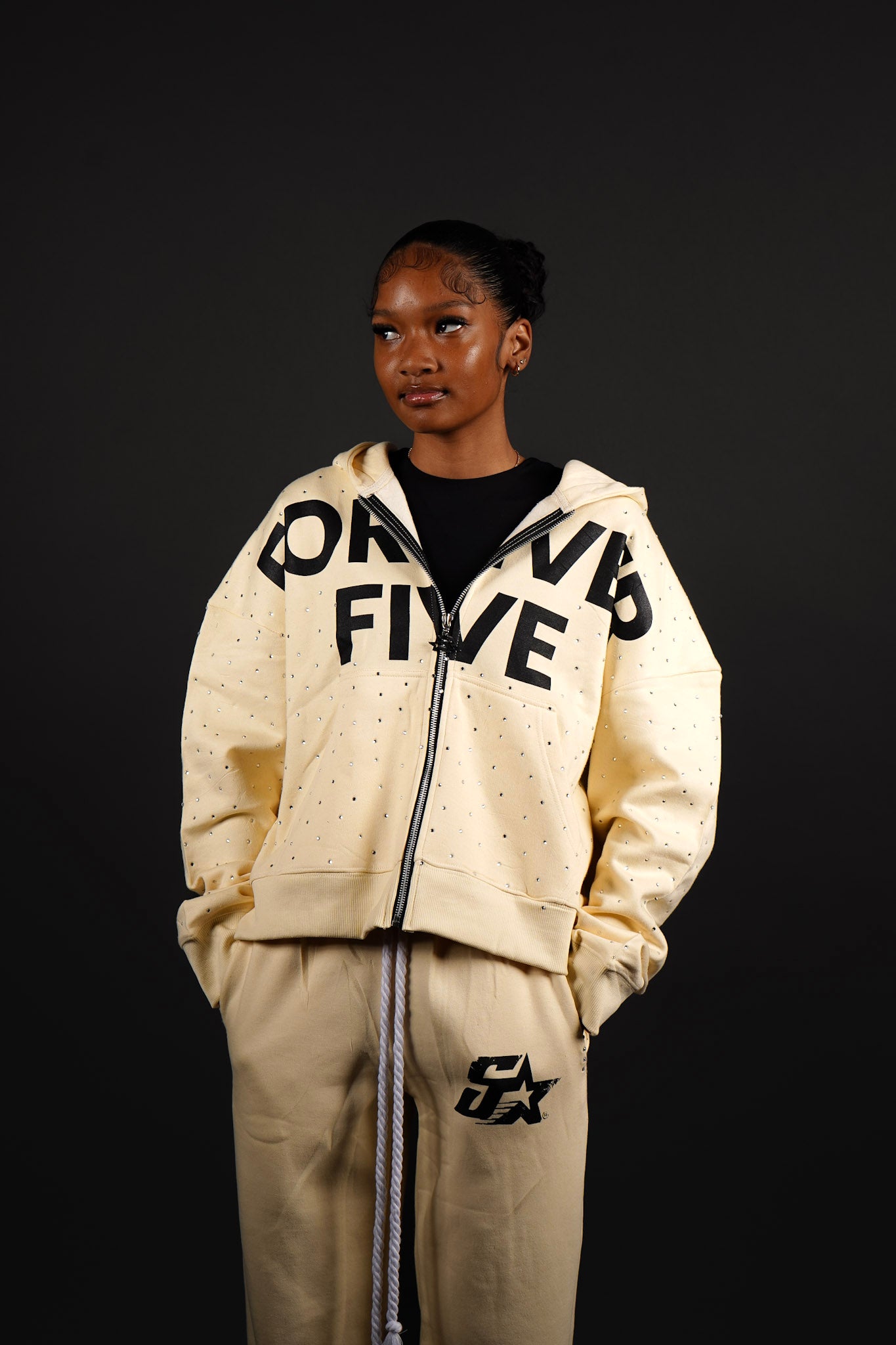FOREVER FIVE HOODIE CREAM