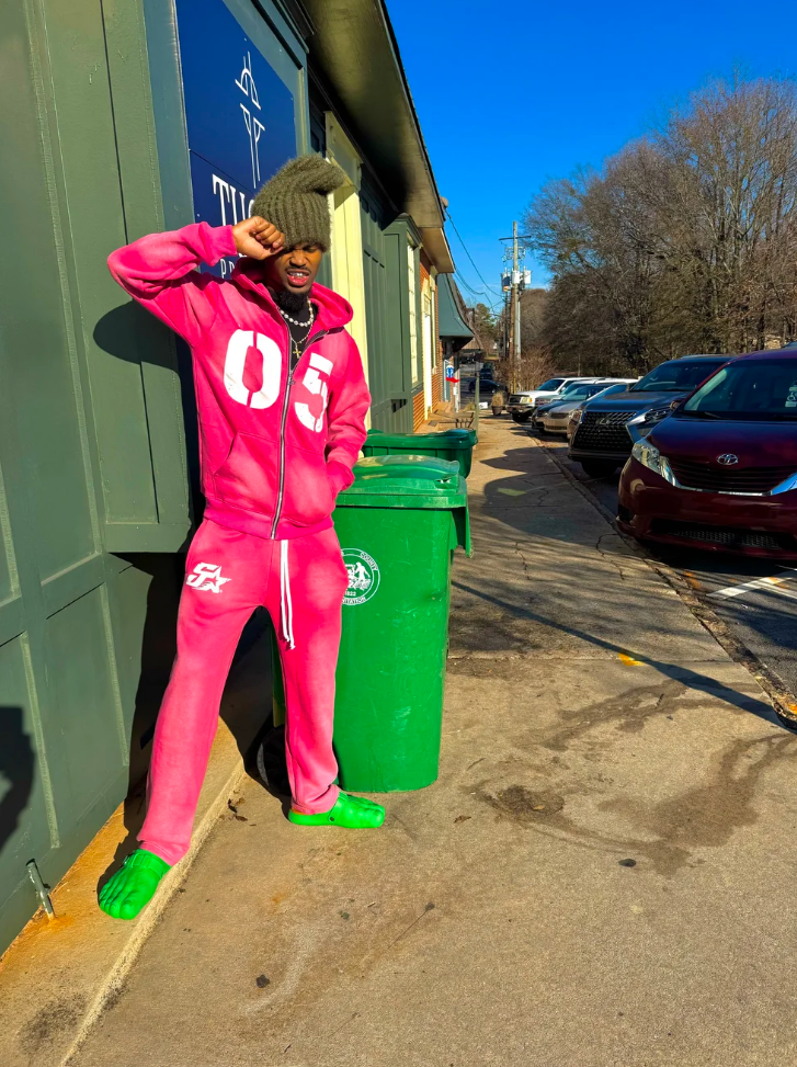 05 HOODIE PINK